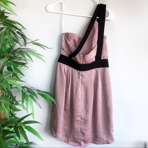 BCBGeneration One Shoulder Cocktail Dress Pink With Black Straps, Size 4, EUC! - Picture 3 of 8